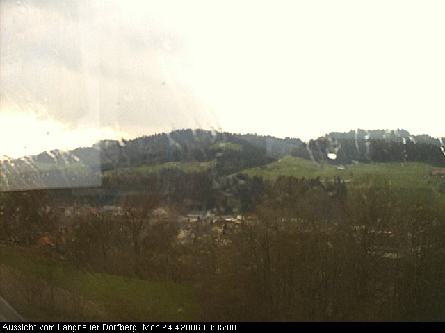 Webcam-Bild: Aussicht vom Dorfberg in Langnau 20060424-180500