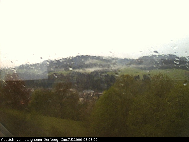 Webcam-Bild: Aussicht vom Dorfberg in Langnau 20060507-080500