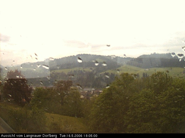 Webcam-Bild: Aussicht vom Dorfberg in Langnau 20060516-180500