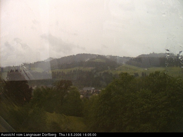 Webcam-Bild: Aussicht vom Dorfberg in Langnau 20060518-160500