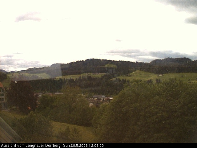 Webcam-Bild: Aussicht vom Dorfberg in Langnau 20060528-120500