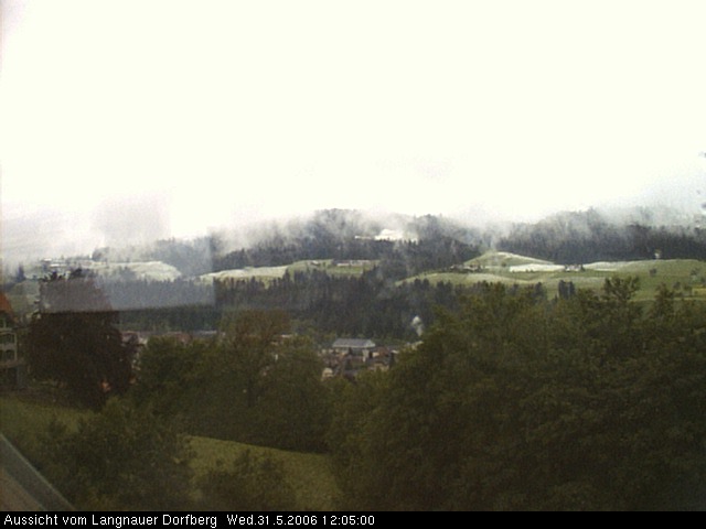 Webcam-Bild: Aussicht vom Dorfberg in Langnau 20060531-120500