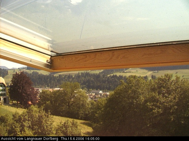Webcam-Bild: Aussicht vom Dorfberg in Langnau 20060615-160500
