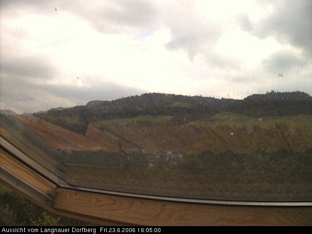 Webcam-Bild: Aussicht vom Dorfberg in Langnau 20060623-160500