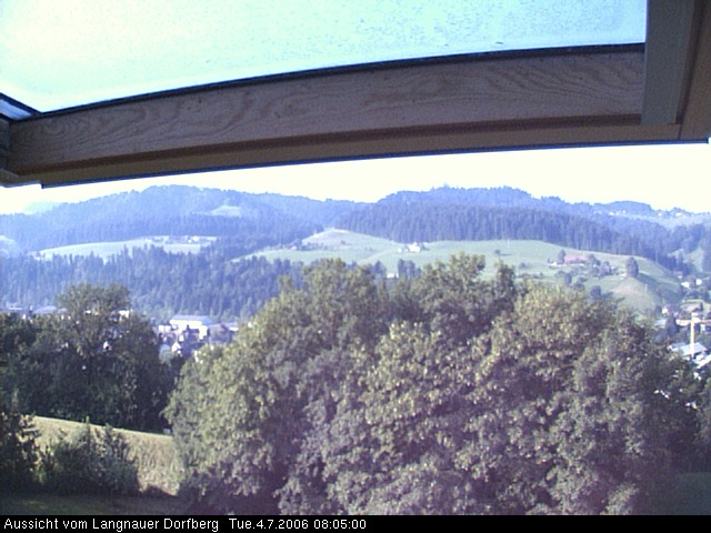 Webcam-Bild: Aussicht vom Dorfberg in Langnau 20060704-080500