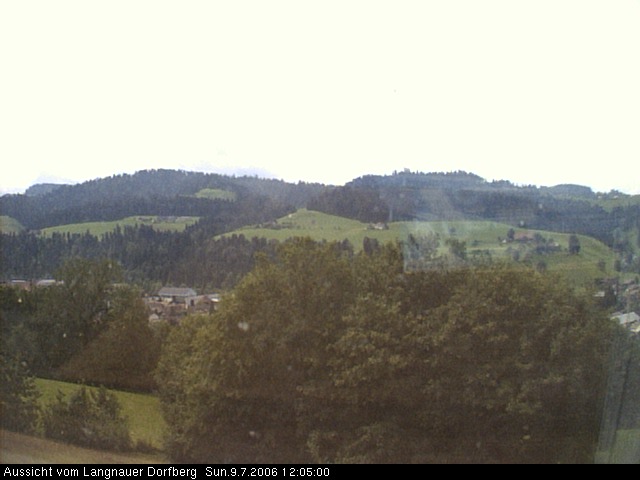 Webcam-Bild: Aussicht vom Dorfberg in Langnau 20060709-120500