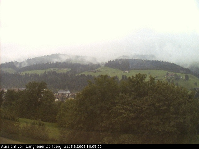 Webcam-Bild: Aussicht vom Dorfberg in Langnau 20060805-180500