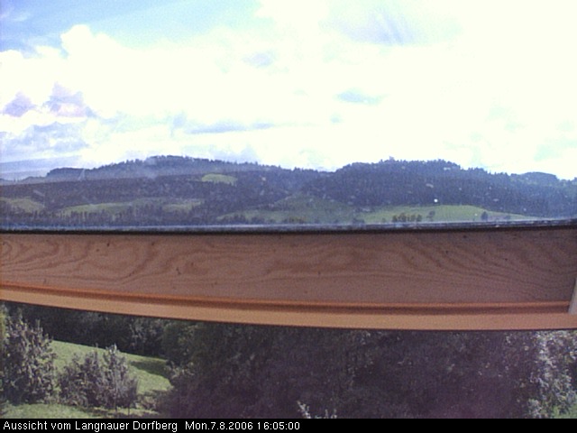 Webcam-Bild: Aussicht vom Dorfberg in Langnau 20060807-160500