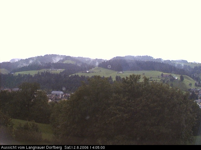 Webcam-Bild: Aussicht vom Dorfberg in Langnau 20060812-140500