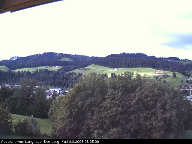 Webcam-Bild: Aussicht vom Dorfberg in Langnau 20060818-080500