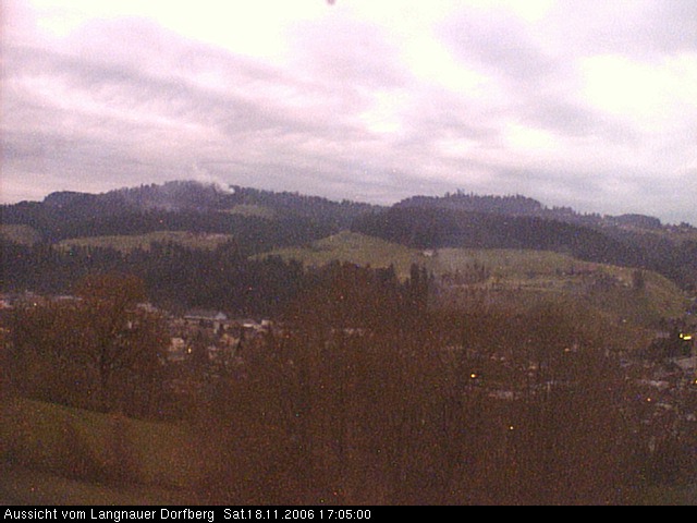 Webcam-Bild: Aussicht vom Dorfberg in Langnau 20061118-170500