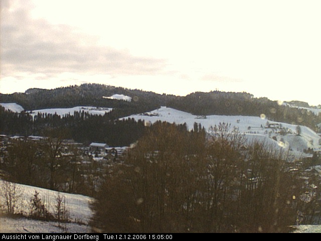 Webcam-Bild: Aussicht vom Dorfberg in Langnau 20061212-150500