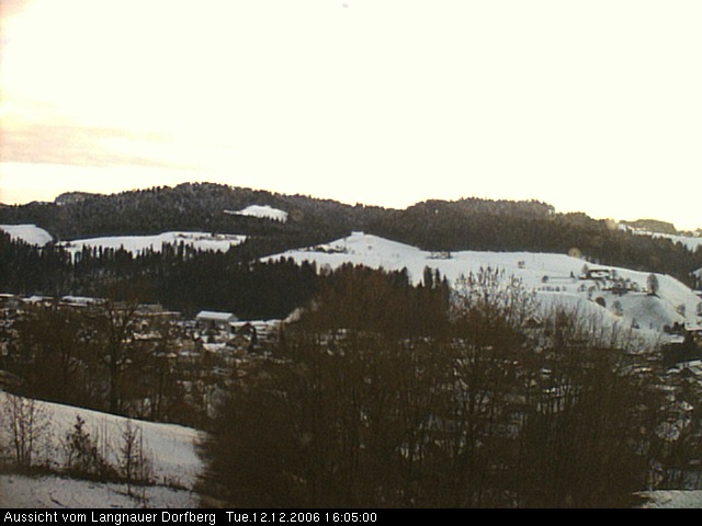 Webcam-Bild: Aussicht vom Dorfberg in Langnau 20061212-160500