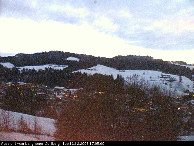 Webcam-Bild: Aussicht vom Dorfberg in Langnau 20061212-170500