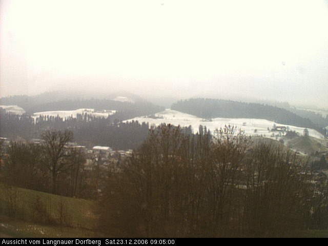 Webcam-Bild: Aussicht vom Dorfberg in Langnau 20061223-090500