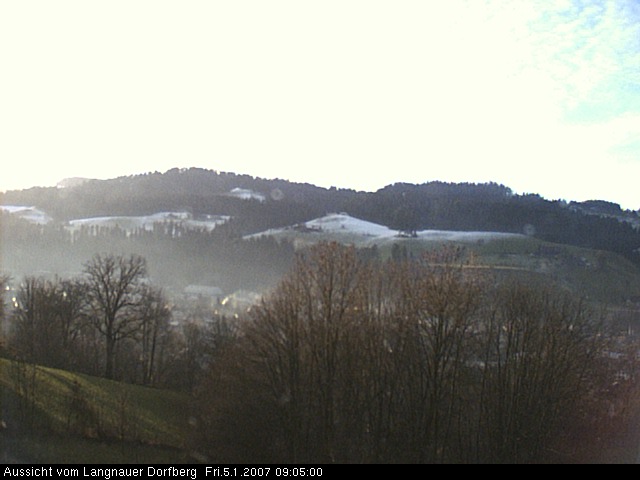 Webcam-Bild: Aussicht vom Dorfberg in Langnau 20070105-090500