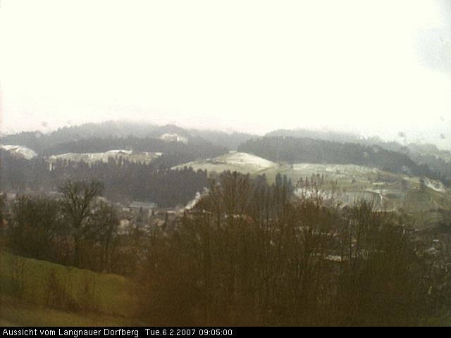 Webcam-Bild: Aussicht vom Dorfberg in Langnau 20070206-090500