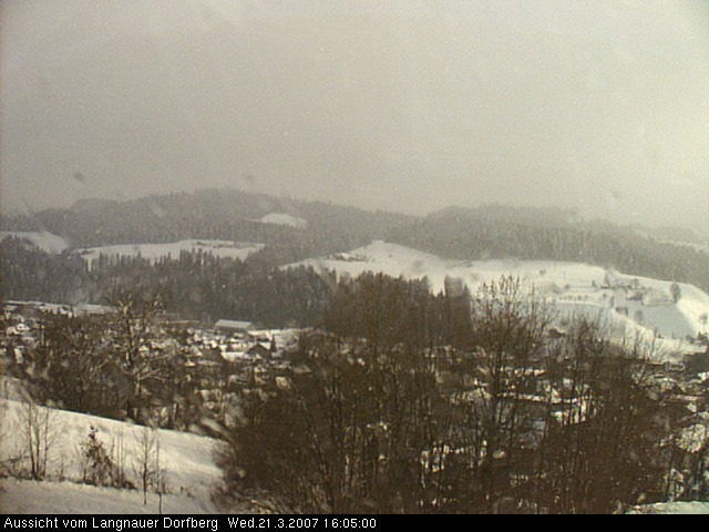 Webcam-Bild: Aussicht vom Dorfberg in Langnau 20070321-160500