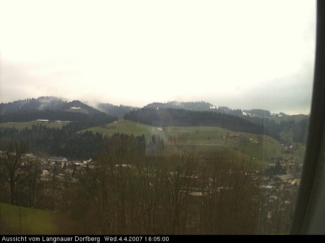 Webcam-Bild: Aussicht vom Dorfberg in Langnau 20070404-160500
