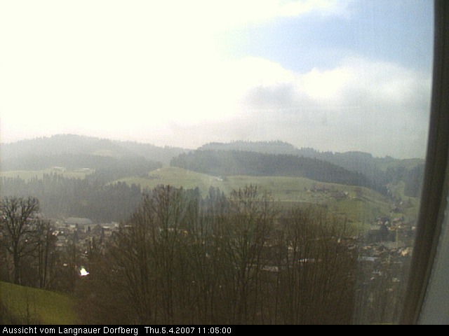 Webcam-Bild: Aussicht vom Dorfberg in Langnau 20070405-110500