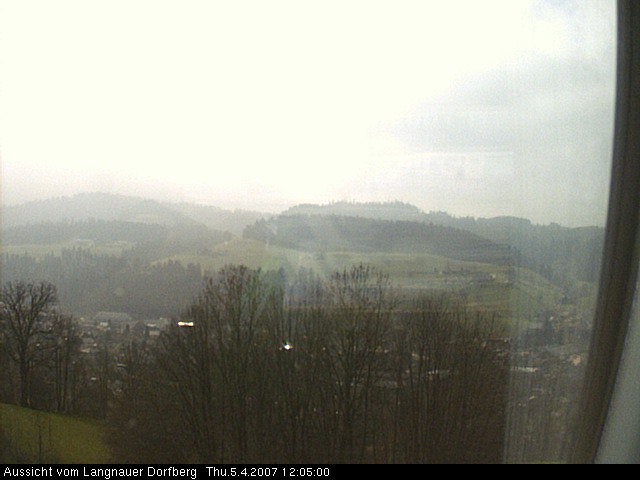 Webcam-Bild: Aussicht vom Dorfberg in Langnau 20070405-120500