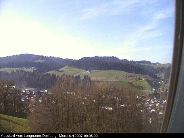 Webcam-Bild: Aussicht vom Dorfberg in Langnau 20070416-090500