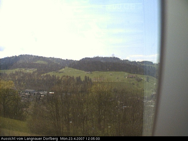 Webcam-Bild: Aussicht vom Dorfberg in Langnau 20070423-120500