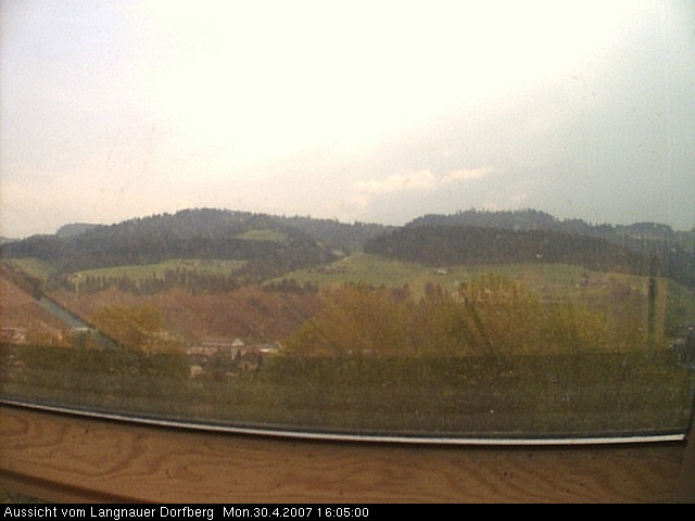 Webcam-Bild: Aussicht vom Dorfberg in Langnau 20070430-160500