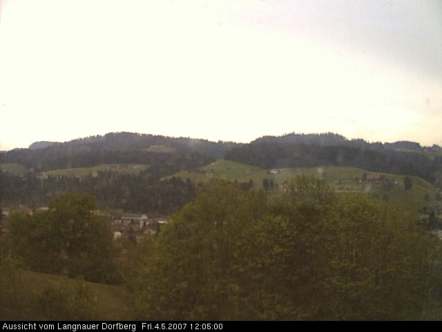 Webcam-Bild: Aussicht vom Dorfberg in Langnau 20070504-120500