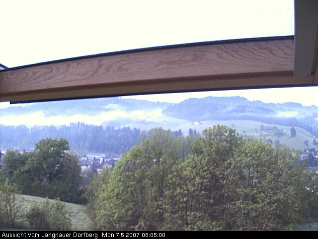 Webcam-Bild: Aussicht vom Dorfberg in Langnau 20070507-080500