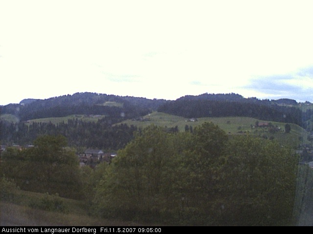 Webcam-Bild: Aussicht vom Dorfberg in Langnau 20070511-090500