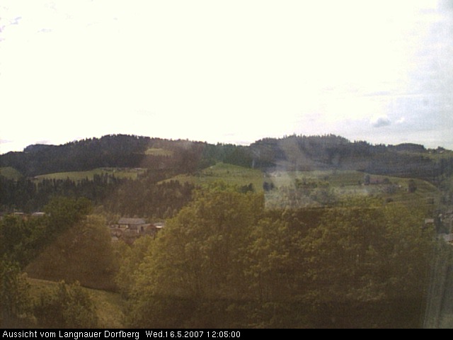 Webcam-Bild: Aussicht vom Dorfberg in Langnau 20070516-120500