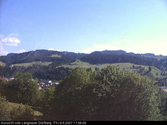 Webcam-Bild: Aussicht vom Dorfberg in Langnau 20070518-170500