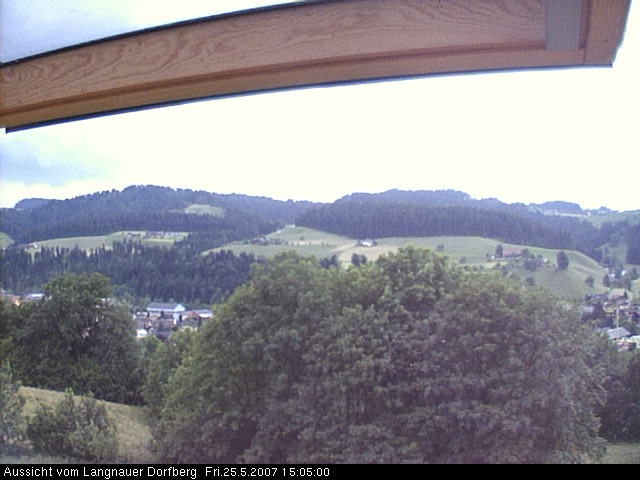 Webcam-Bild: Aussicht vom Dorfberg in Langnau 20070525-150500