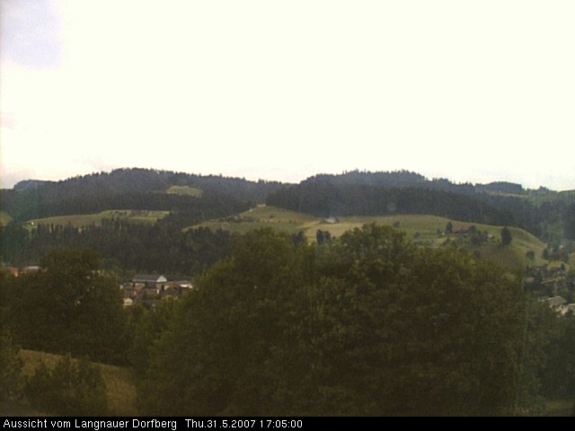 Webcam-Bild: Aussicht vom Dorfberg in Langnau 20070531-170500