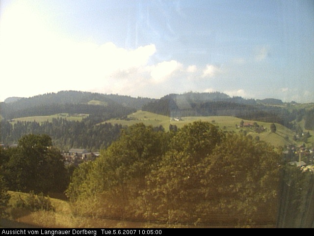 Webcam-Bild: Aussicht vom Dorfberg in Langnau 20070605-100500