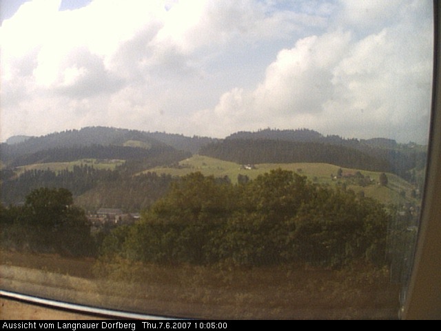 Webcam-Bild: Aussicht vom Dorfberg in Langnau 20070607-100500