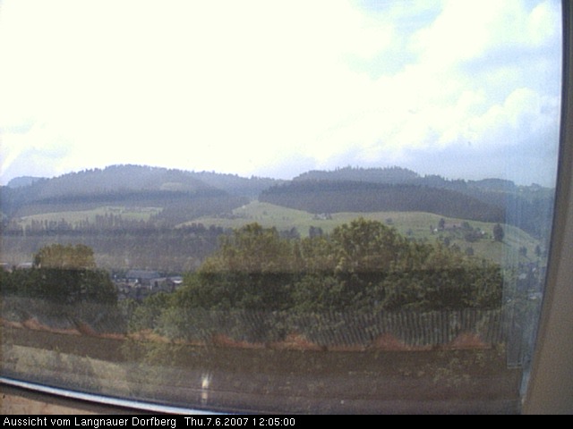 Webcam-Bild: Aussicht vom Dorfberg in Langnau 20070607-120500