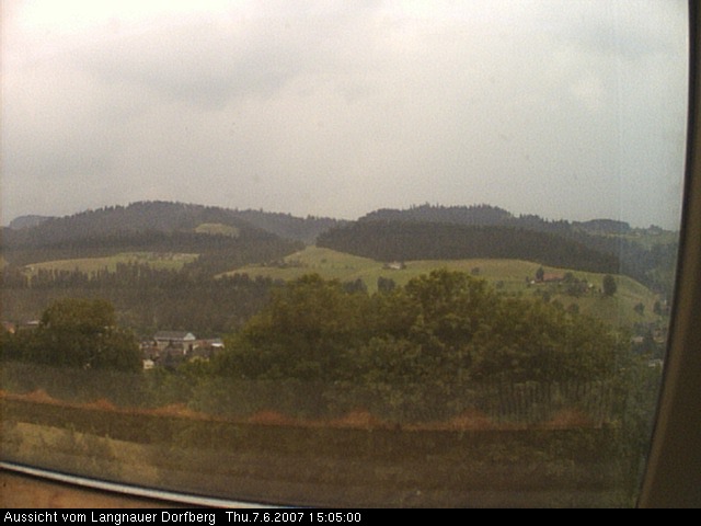 Webcam-Bild: Aussicht vom Dorfberg in Langnau 20070607-150500