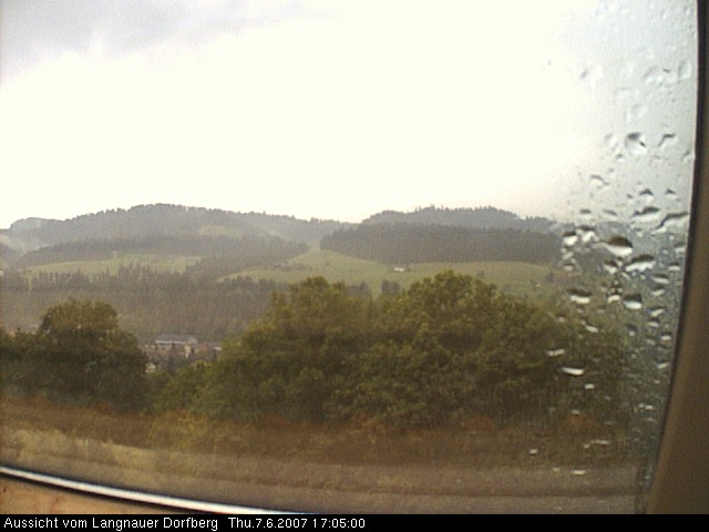 Webcam-Bild: Aussicht vom Dorfberg in Langnau 20070607-170500