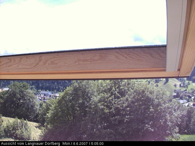 Webcam-Bild: Aussicht vom Dorfberg in Langnau 20070618-150500