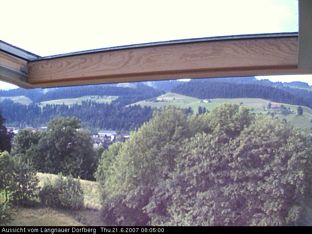Webcam-Bild: Aussicht vom Dorfberg in Langnau 20070621-080500
