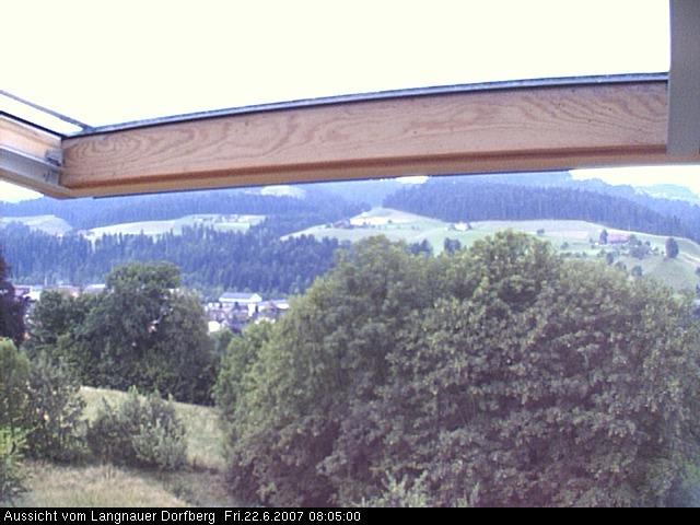 Webcam-Bild: Aussicht vom Dorfberg in Langnau 20070622-080500