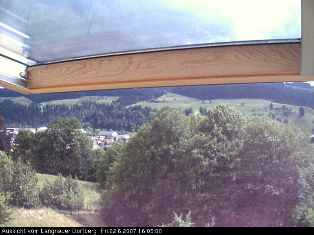 Webcam-Bild: Aussicht vom Dorfberg in Langnau 20070622-160500