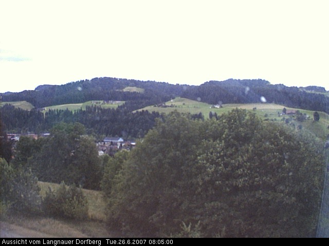 Webcam-Bild: Aussicht vom Dorfberg in Langnau 20070626-080500