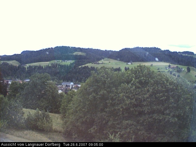 Webcam-Bild: Aussicht vom Dorfberg in Langnau 20070626-090500