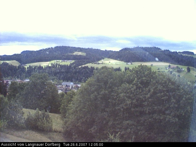 Webcam-Bild: Aussicht vom Dorfberg in Langnau 20070626-120500