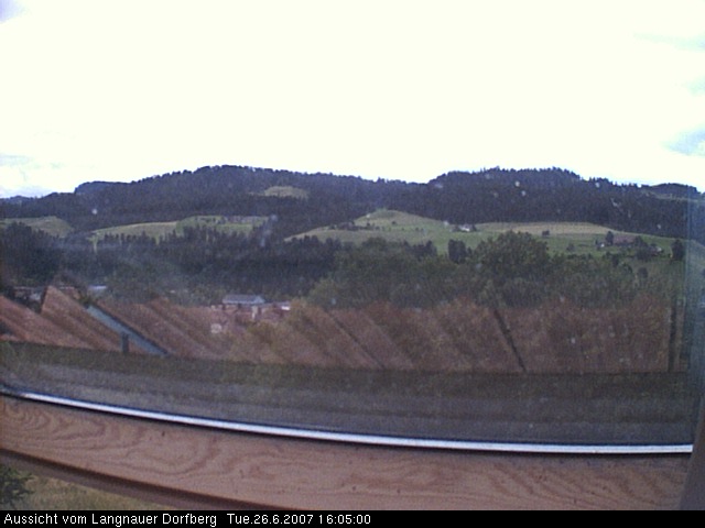 Webcam-Bild: Aussicht vom Dorfberg in Langnau 20070626-160500