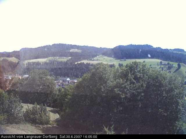 Webcam-Bild: Aussicht vom Dorfberg in Langnau 20070630-160500