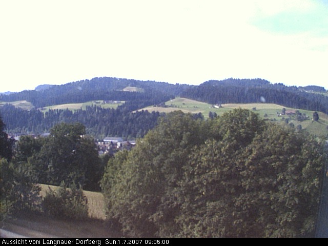 Webcam-Bild: Aussicht vom Dorfberg in Langnau 20070701-090500